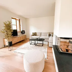 Lichtdurchflutete Doppelhaushälfte In Ferienhaus